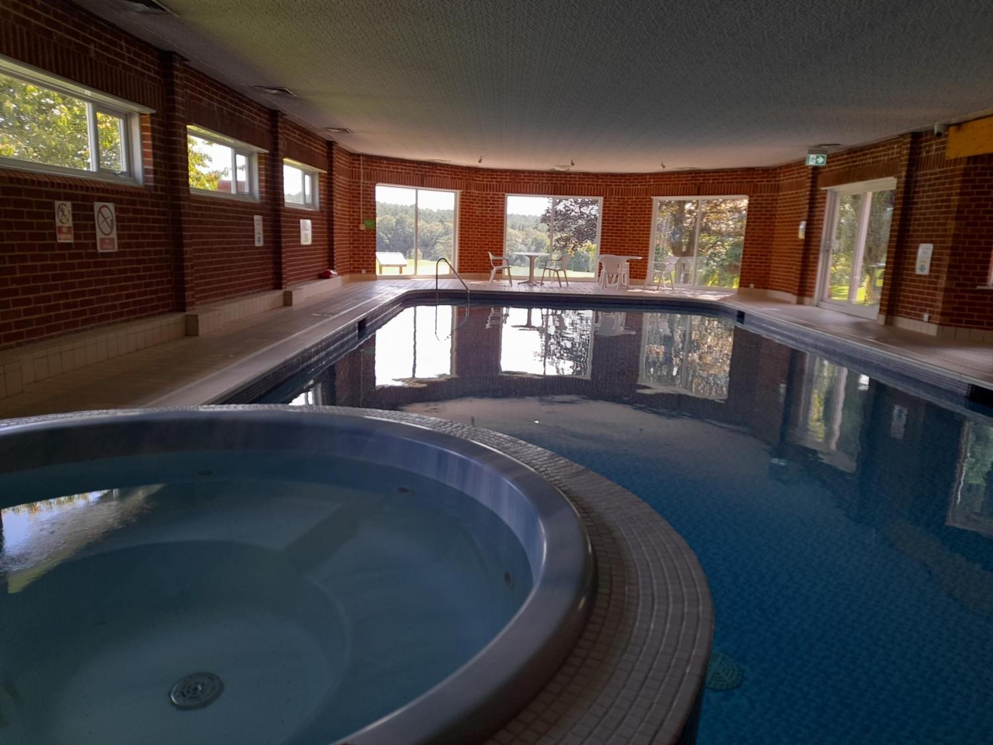 Roffey Park Venue Hotel Horsham Bagian luar foto